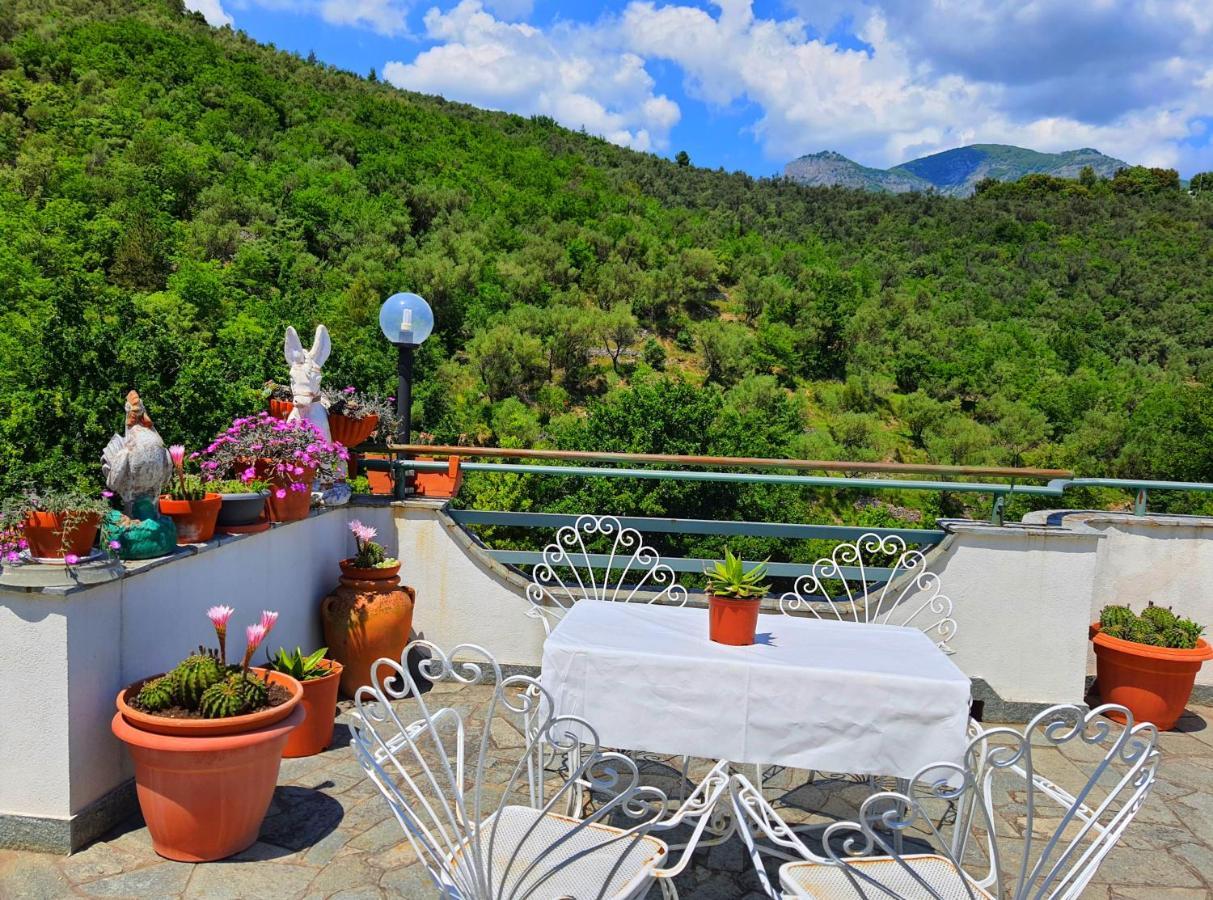 Agriturismo Monte Acuto - Natura, Mare & Relax In Piscina Toirano Ngoại thất bức ảnh
